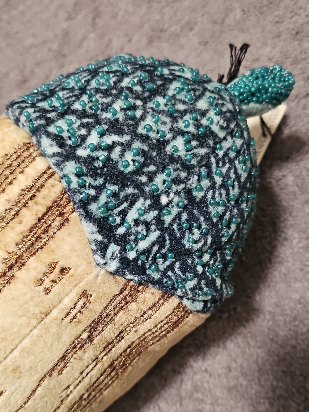 NWT* John Derian Embellished Velvet Acorn Pillow - Picture 3 of 12